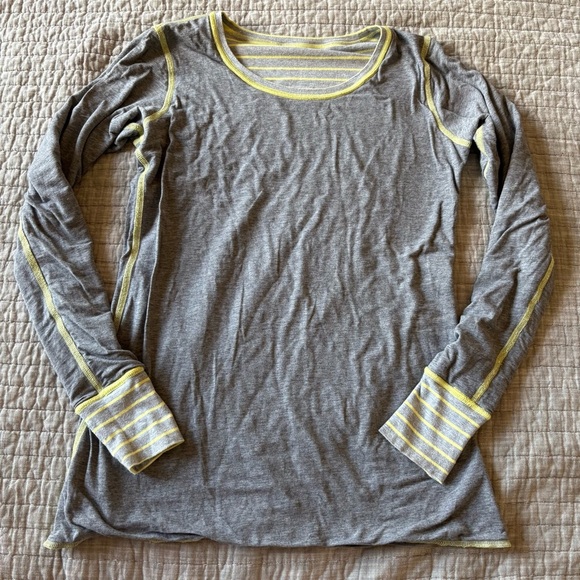 Lululemon 2 in 1 Reversible Gray & Yellow Long Sleeve Top | S - Picture 8 of 10
